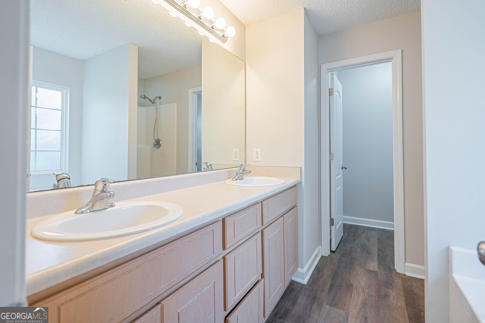 404 Sir Arthur Court Property Photo 46