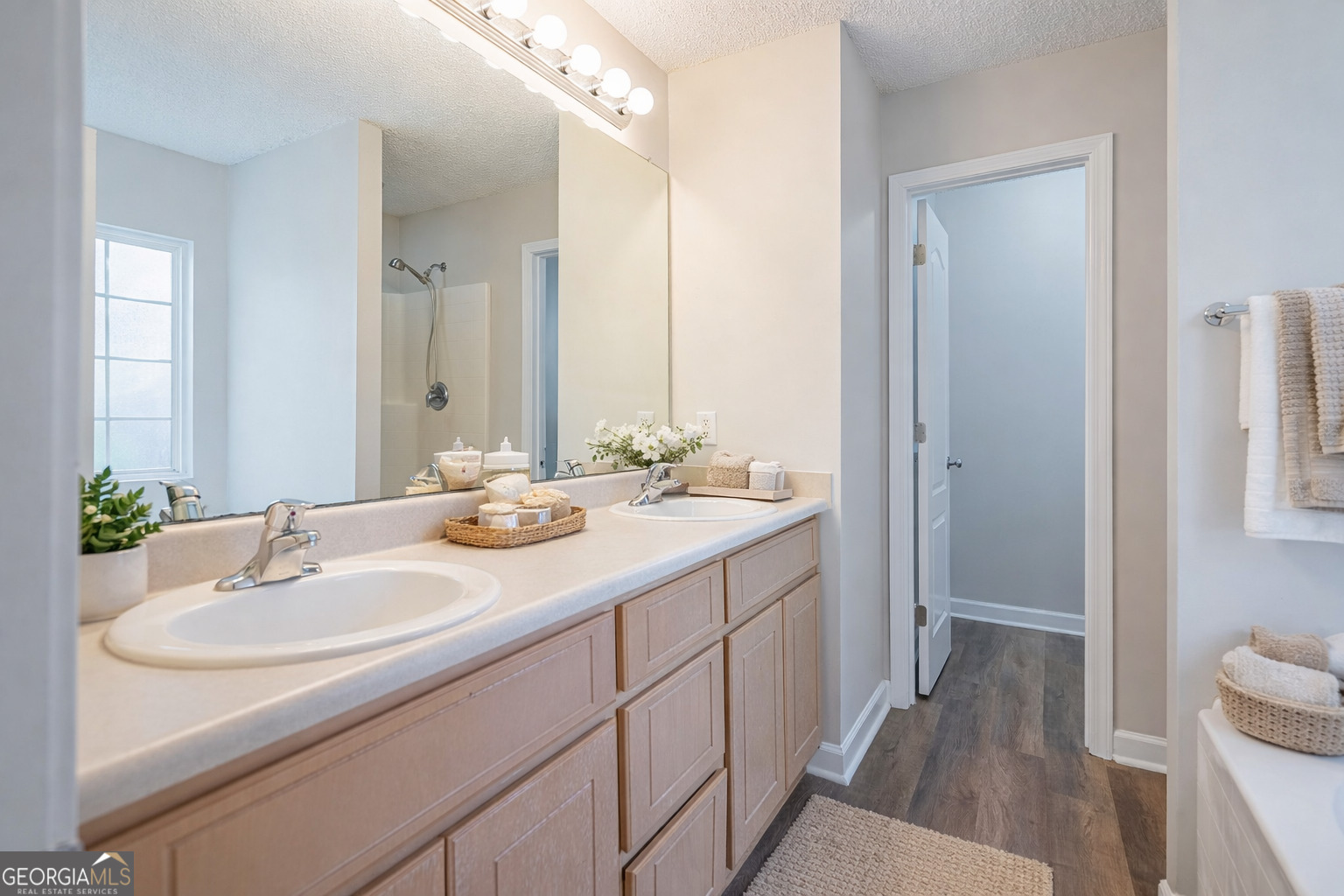 404 Sir Arthur Court Property Photo 47