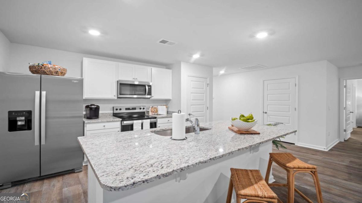 117 Serenoa Drive Property Photo 6