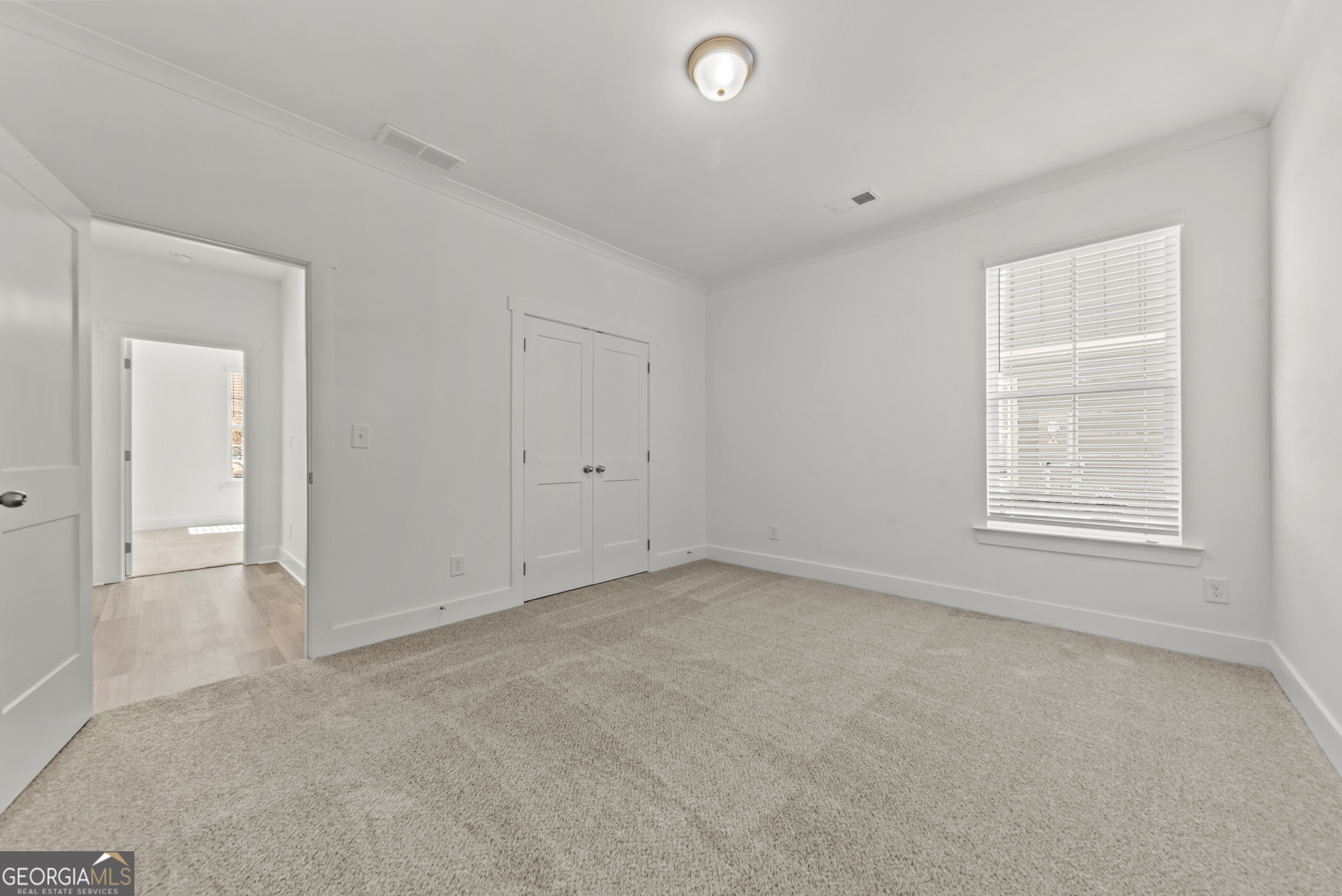 1121 Silverton Drive Property Photo 10
