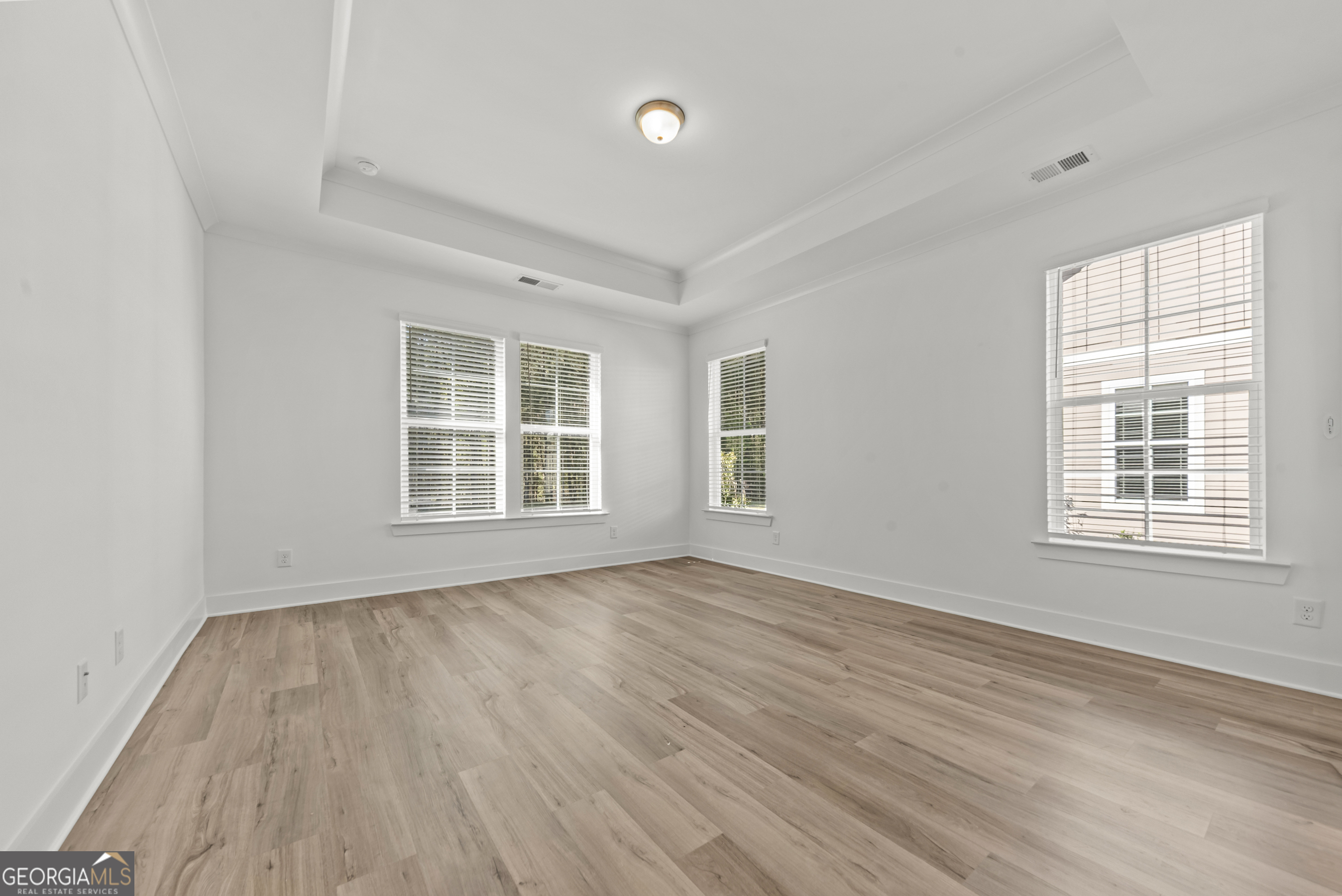 1121 Silverton Drive Property Photo 25