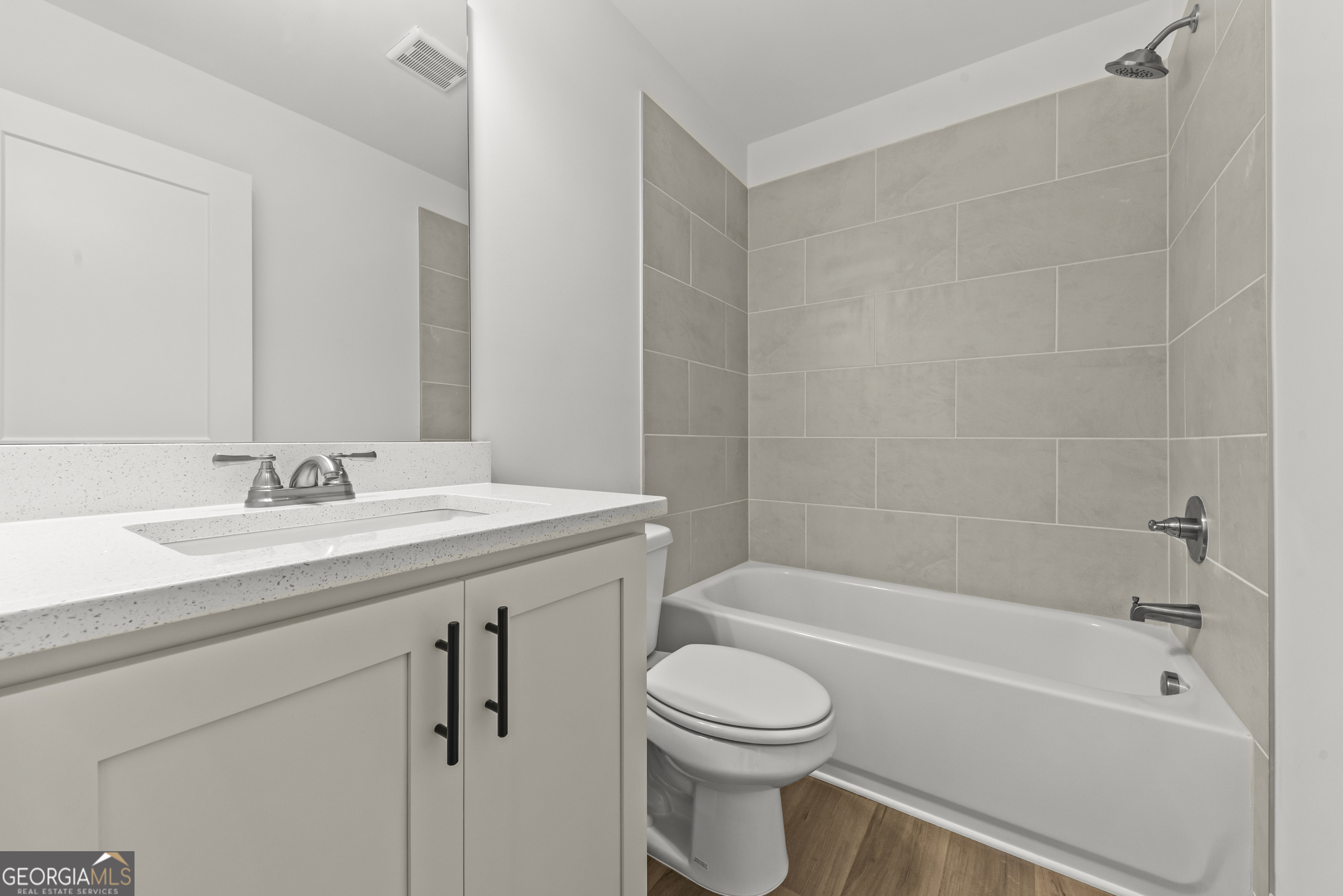 1121 Silverton Drive Property Photo 35