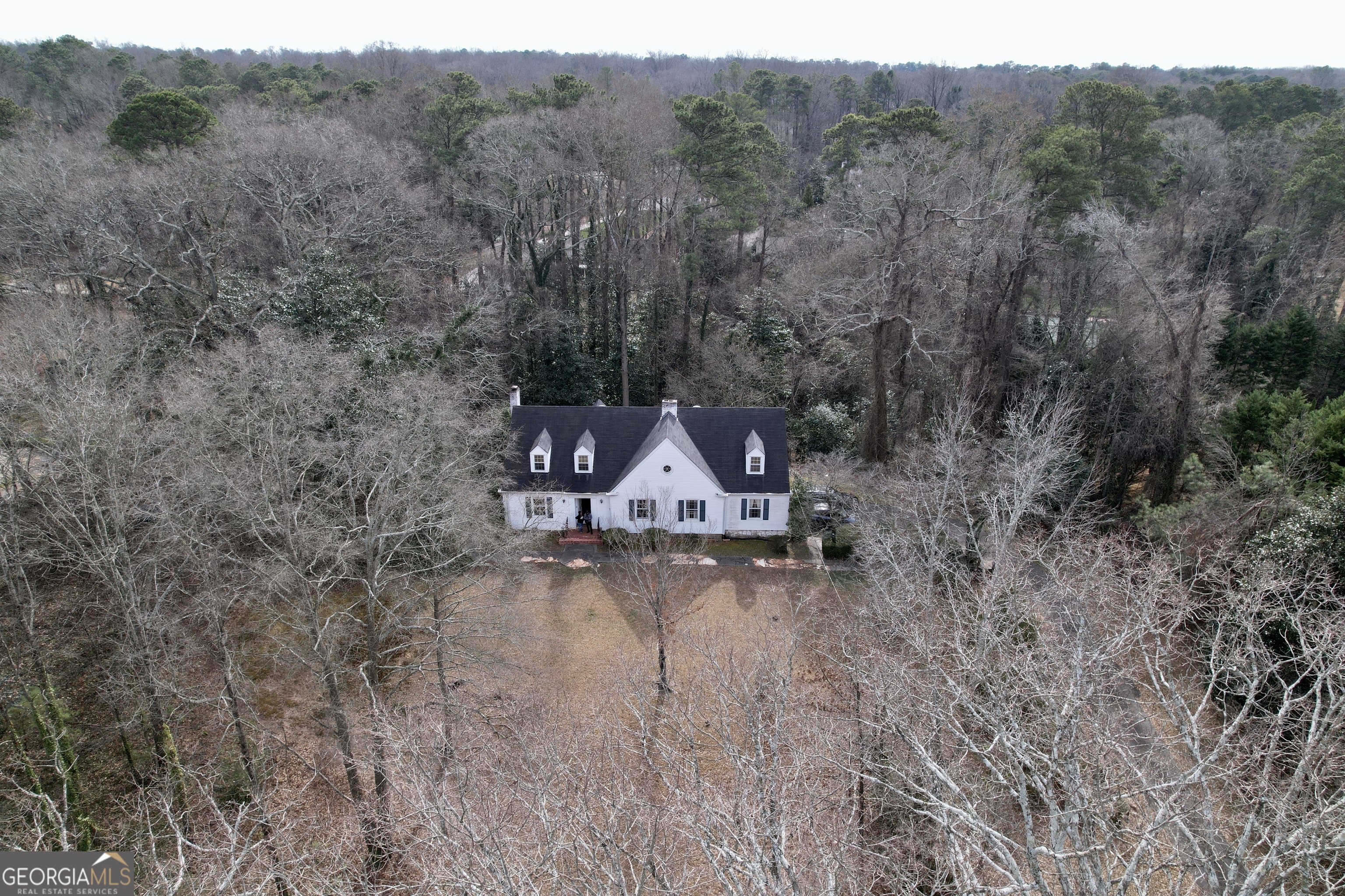 700 Heards Ferry Road Property Photo 1