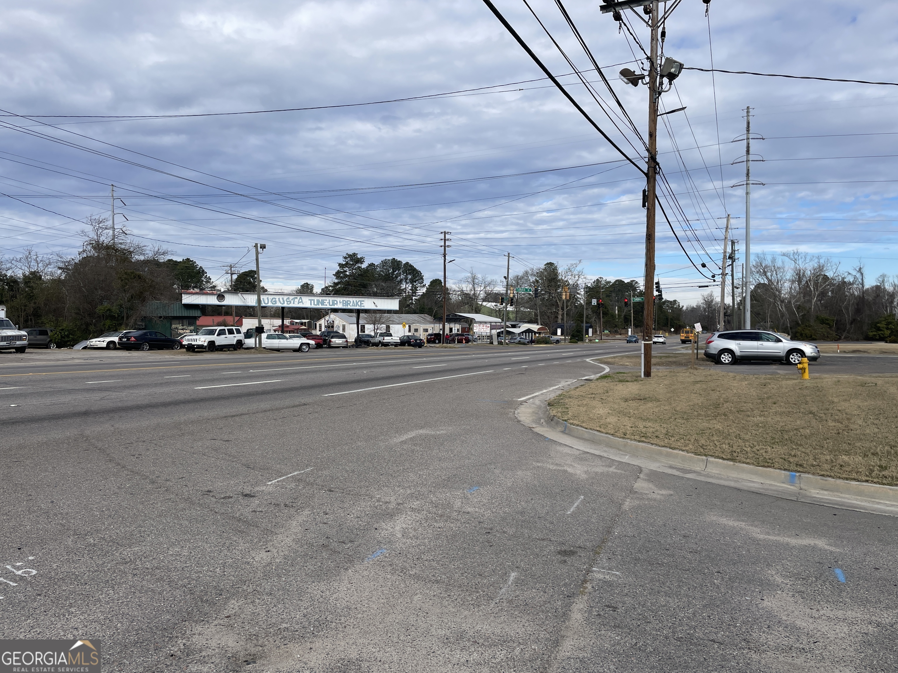 2702 Mike Padgett Highway Property Photo 10