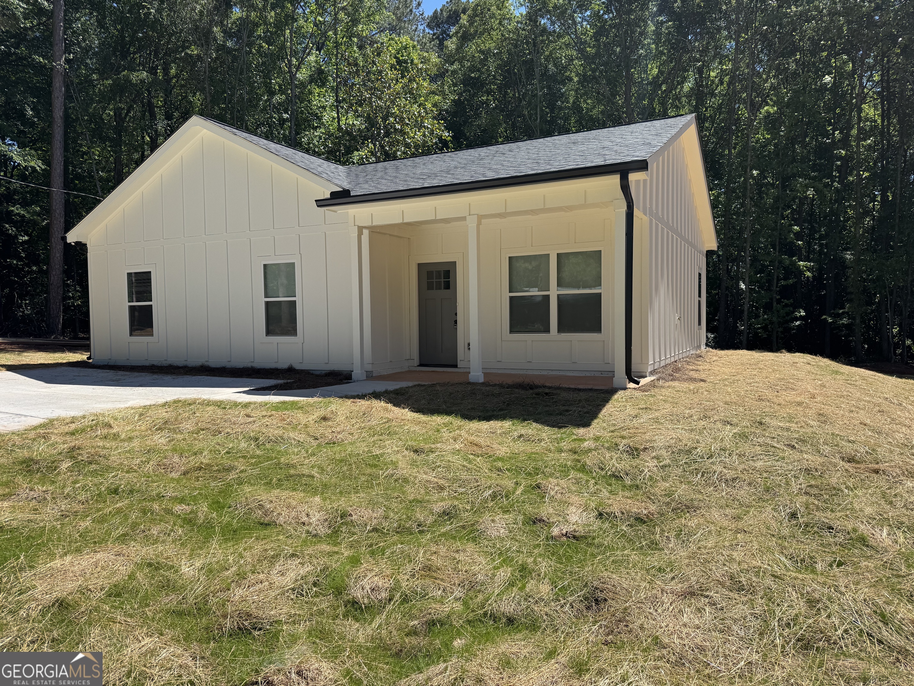 825 Mercer Drive Property Photo 1