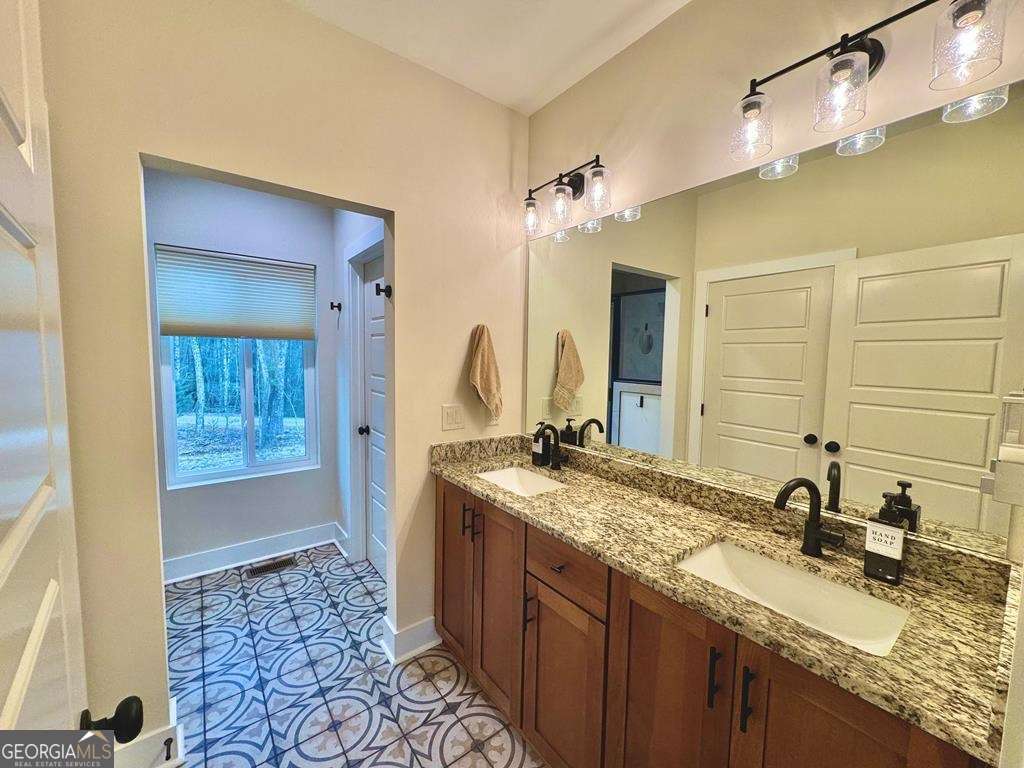 939 Sunset Road Property Photo 12