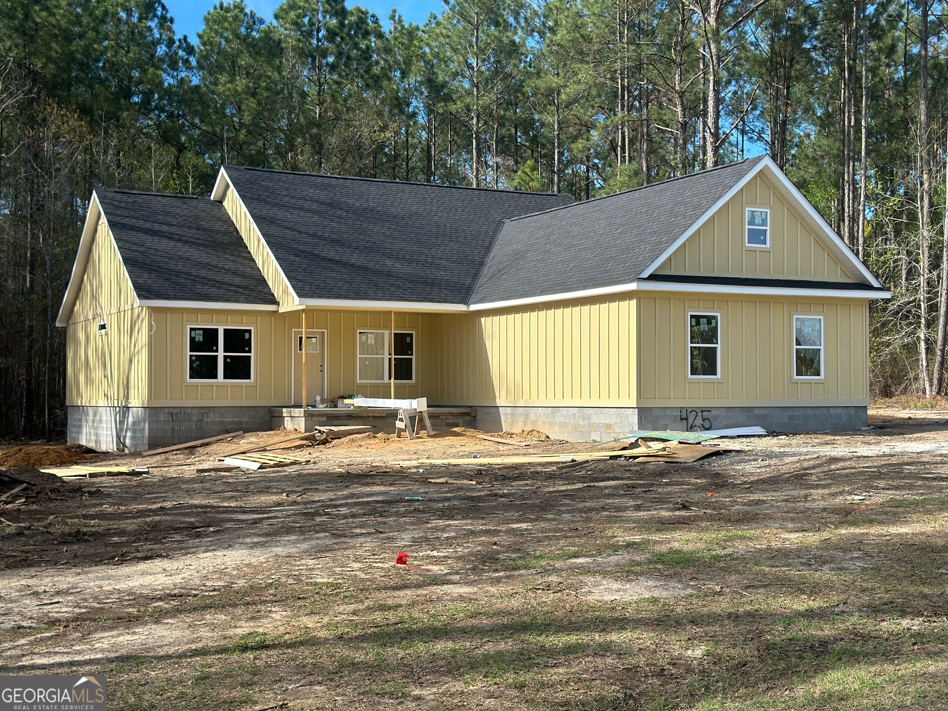 425 Woodridge Lane Property Photo 1
