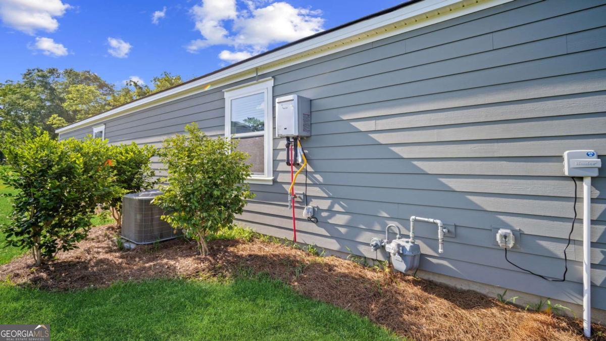 305 Royal Fern Lane Property Photo 33