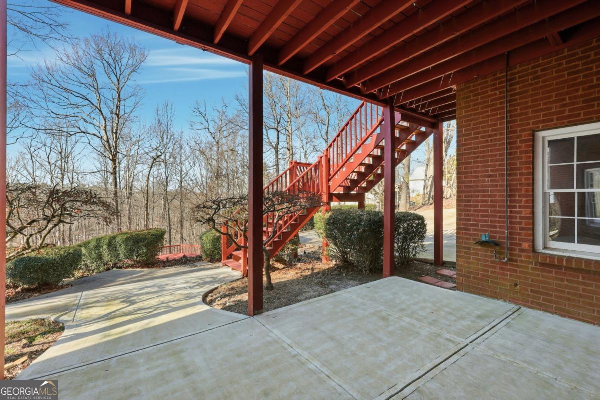 2857 Bridgeview Drive Property Photo 6