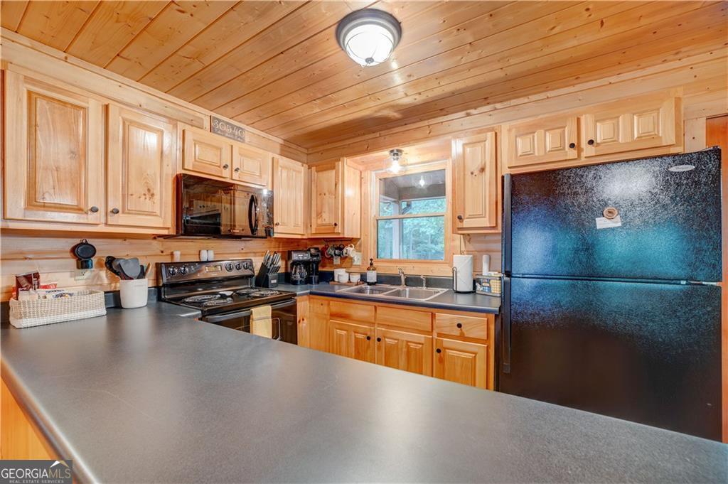 46 Floral Court Property Photo 9