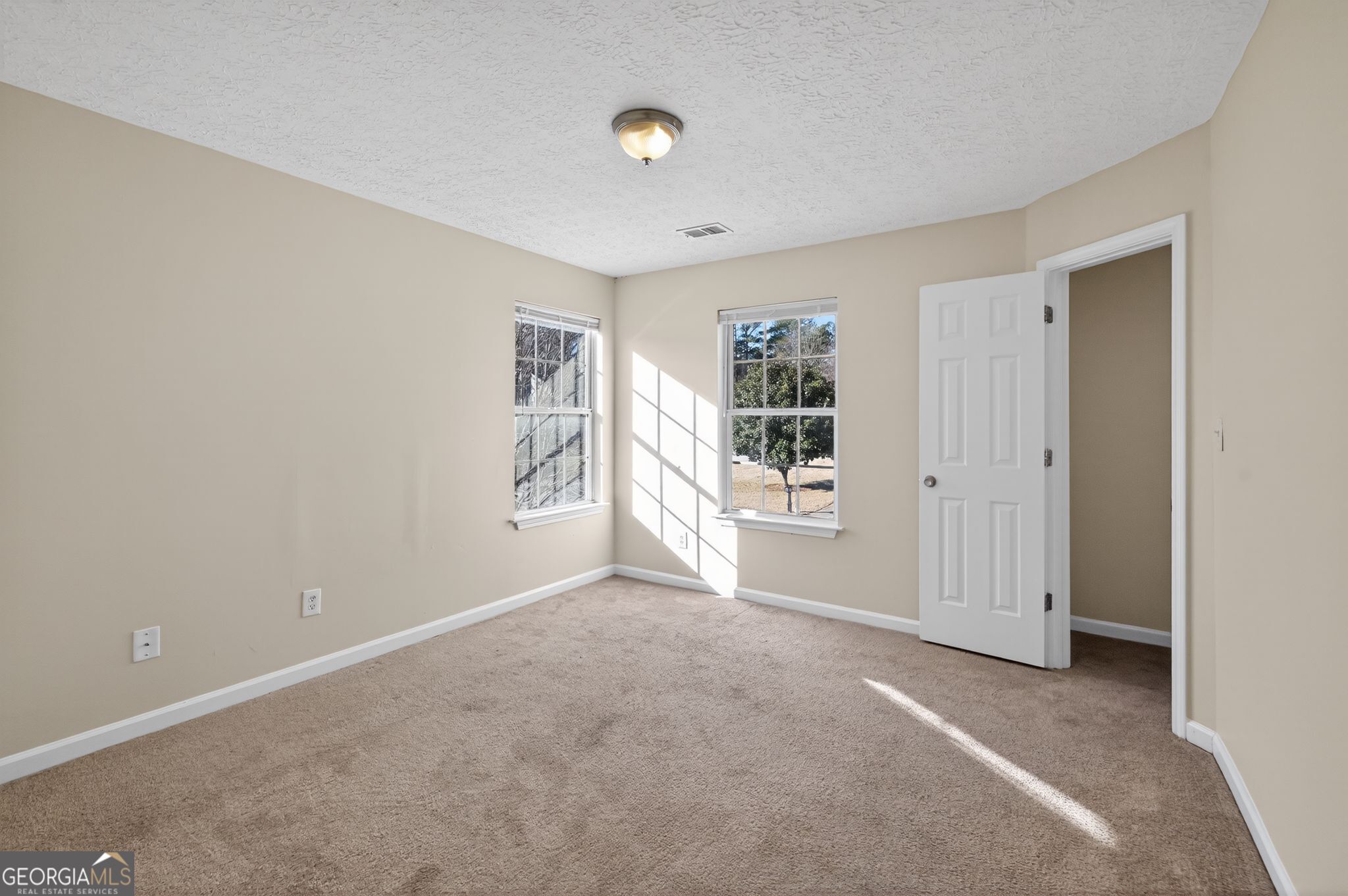 4292 Linecrest Lane Property Photo 17