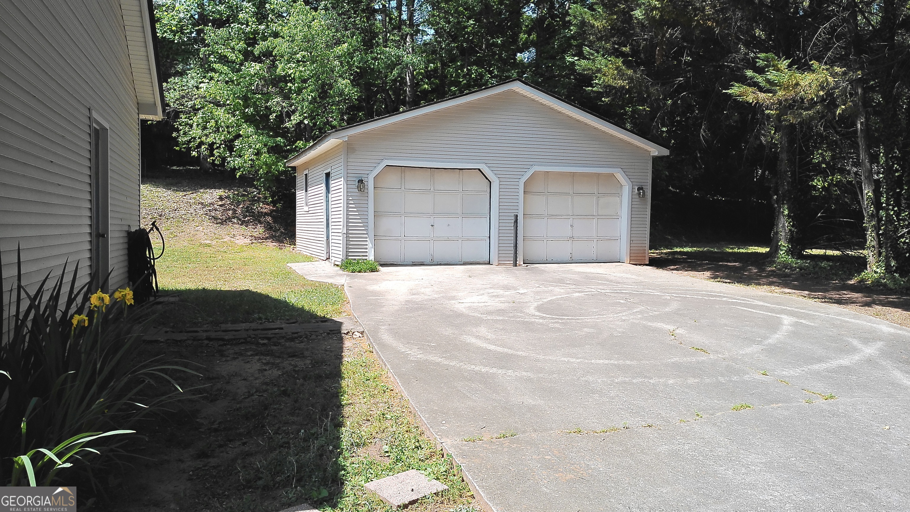 5351 Forest South Place Property Photo 4