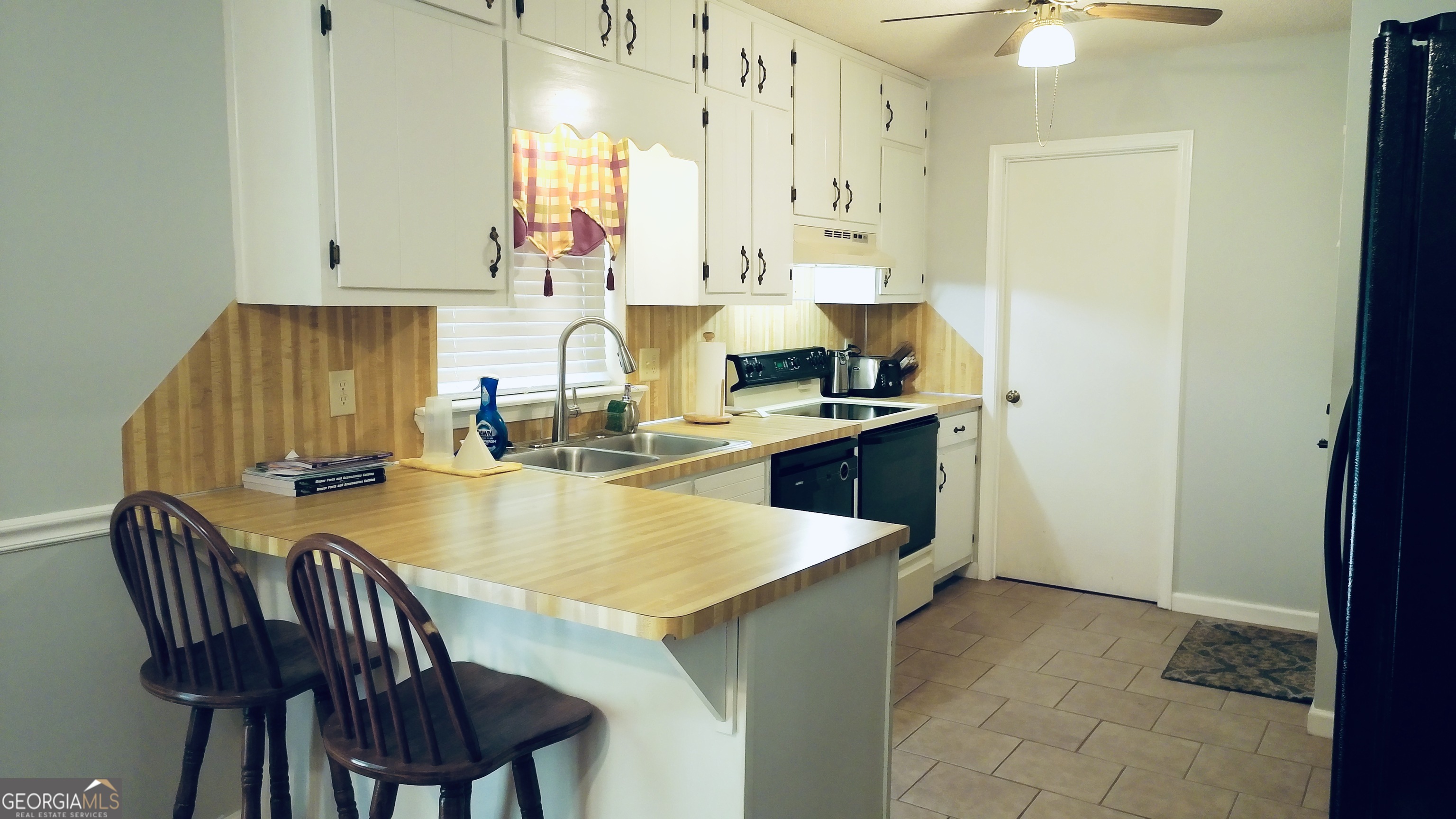 5351 Forest South Place Property Photo 10