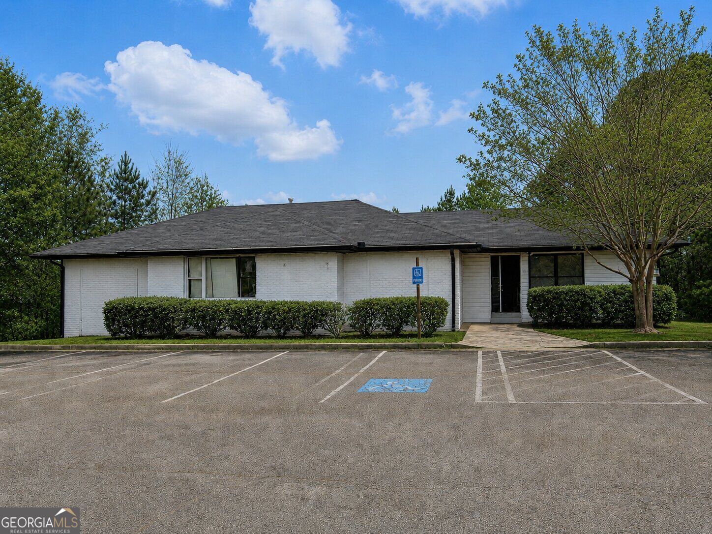 706 Collins Hill Road Property Photo 1