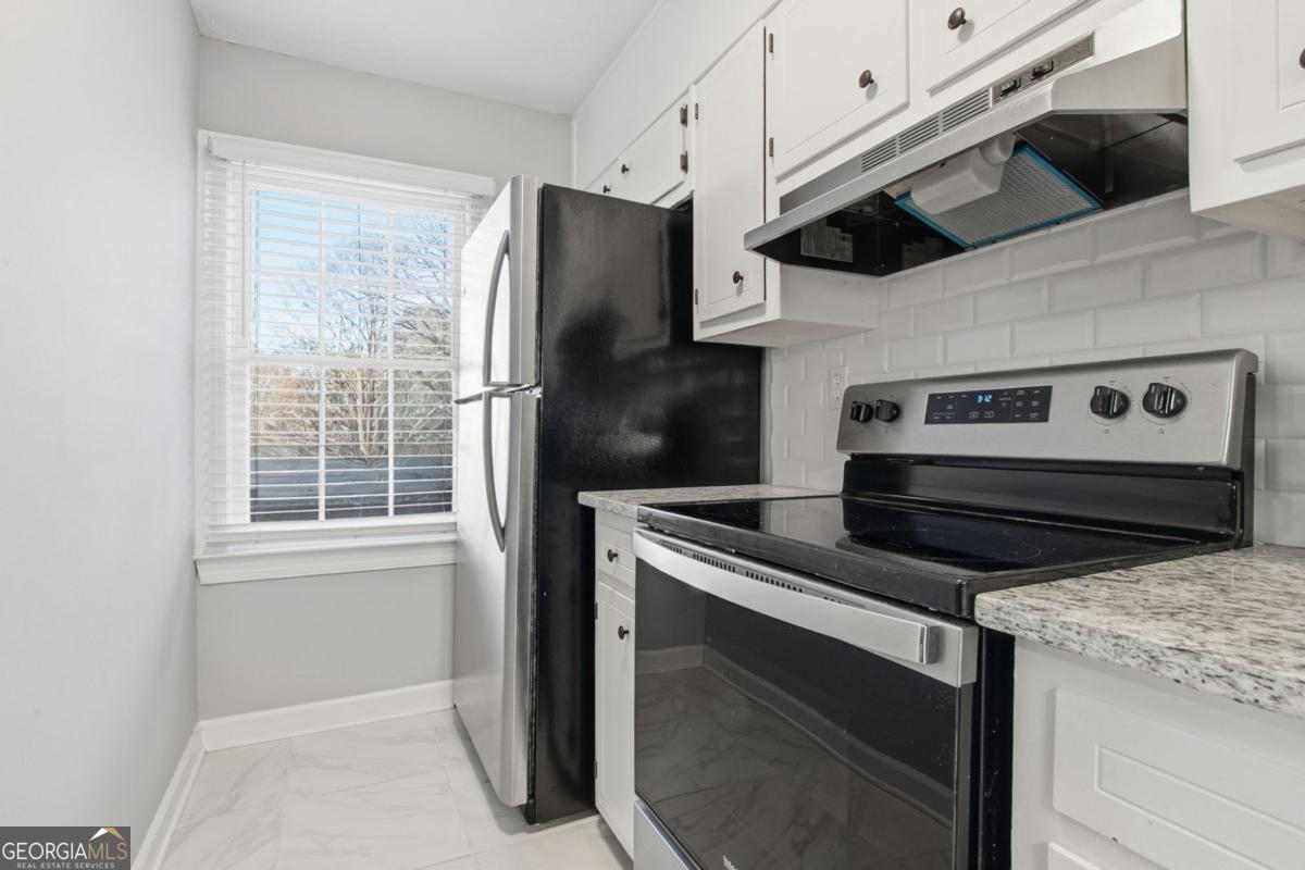 4170 Applegate Way Property Photo 8