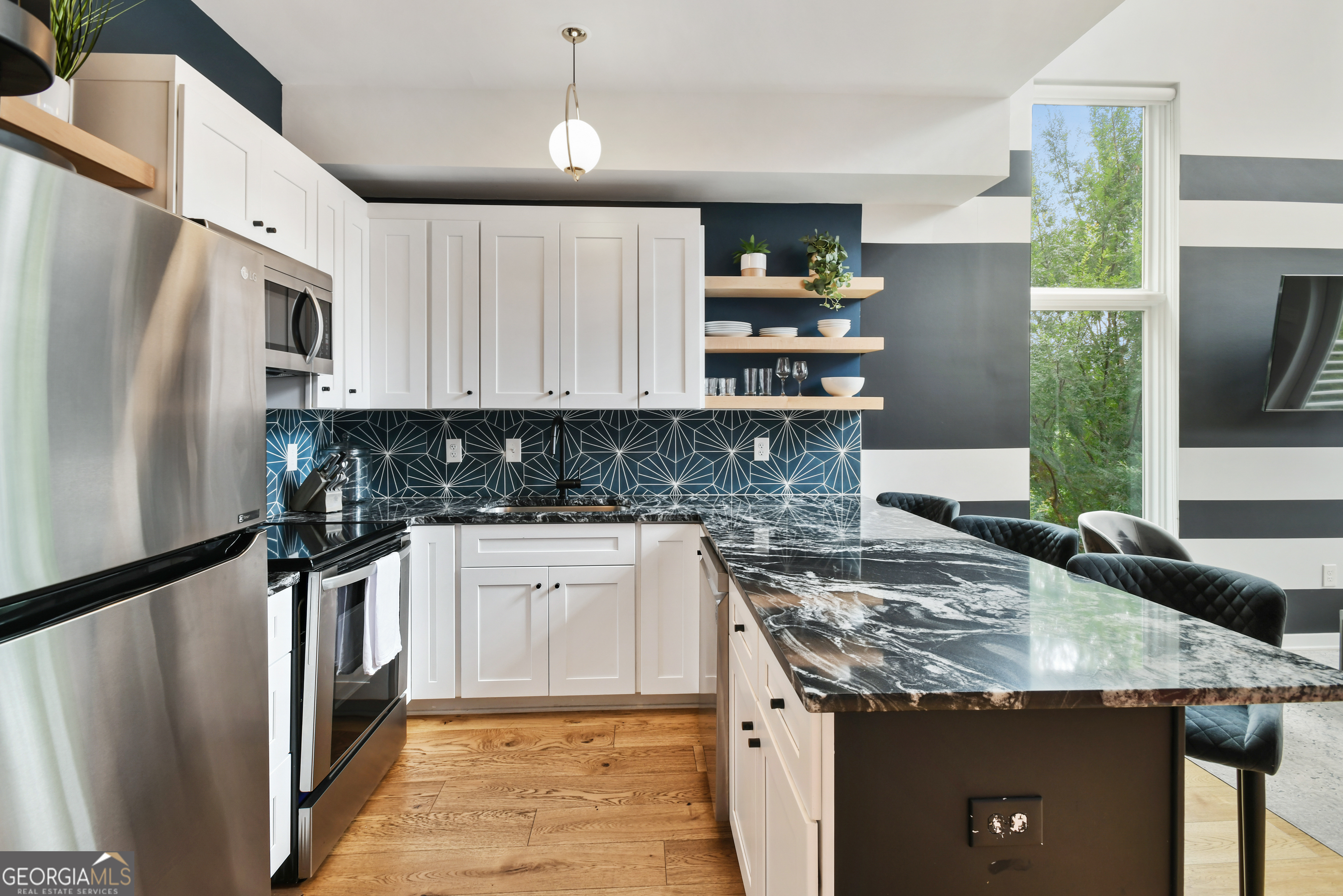208 12th Street Ne # 304 Property Photo 6