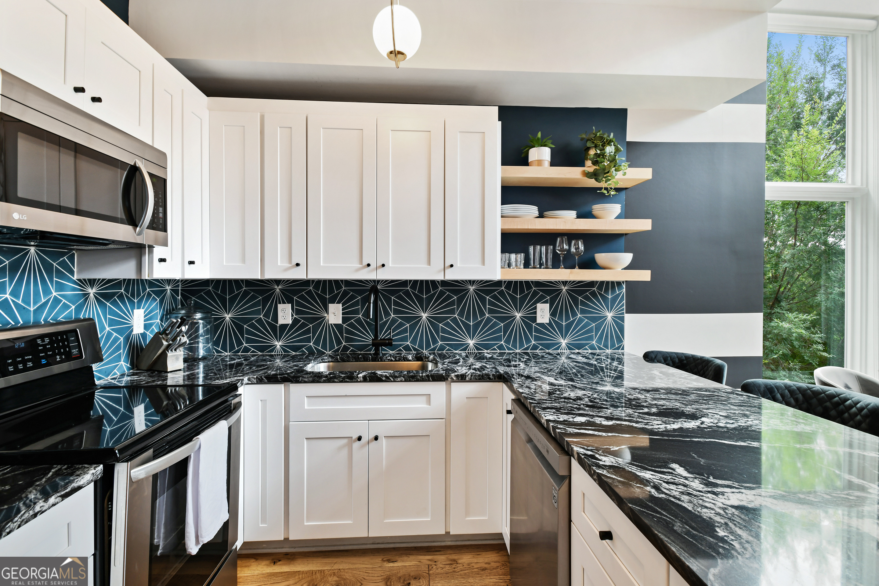 208 12th Street Ne # 304 Property Photo 7