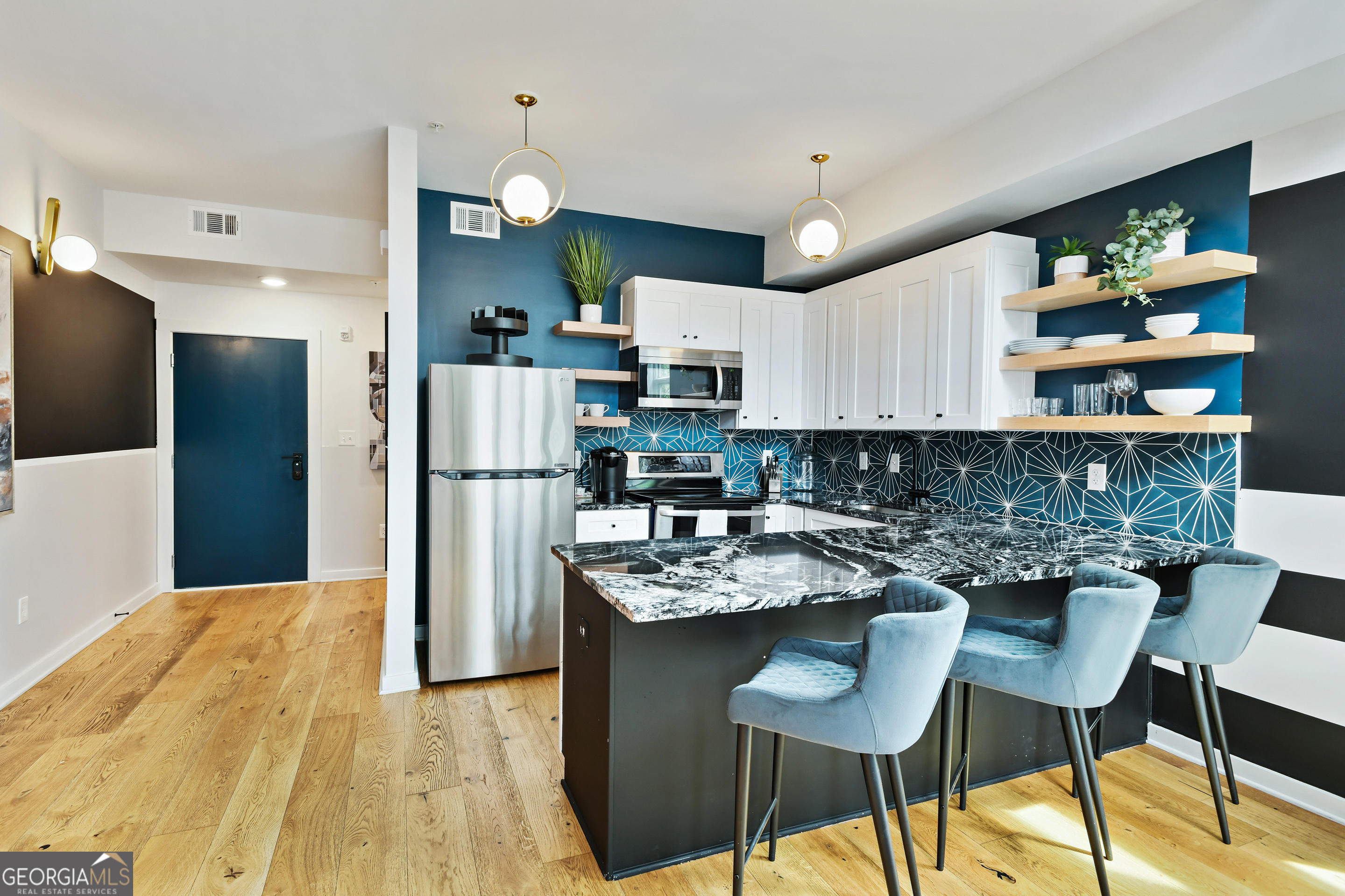 208 12th Street Ne # 304 Property Photo 8