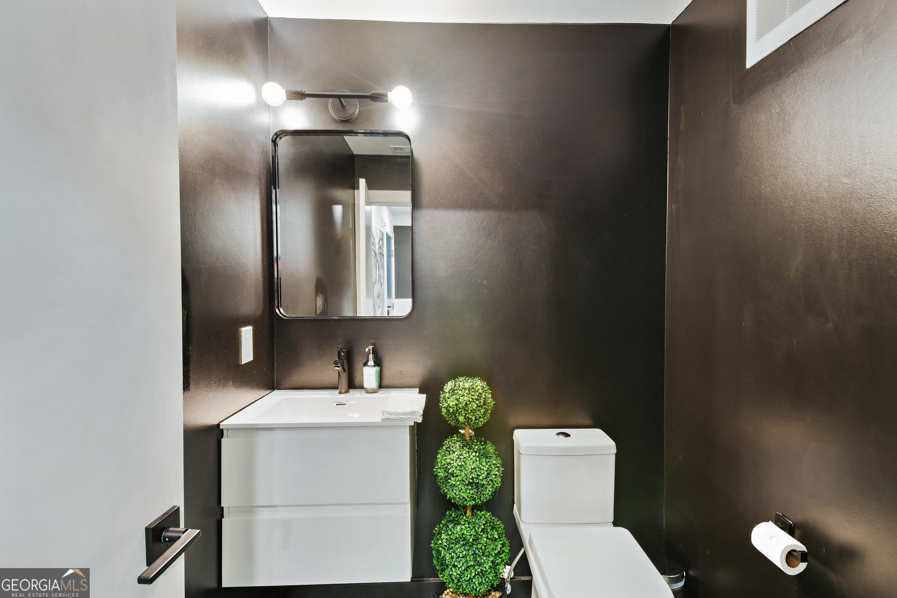 208 12th Street Ne # 304 Property Photo 33