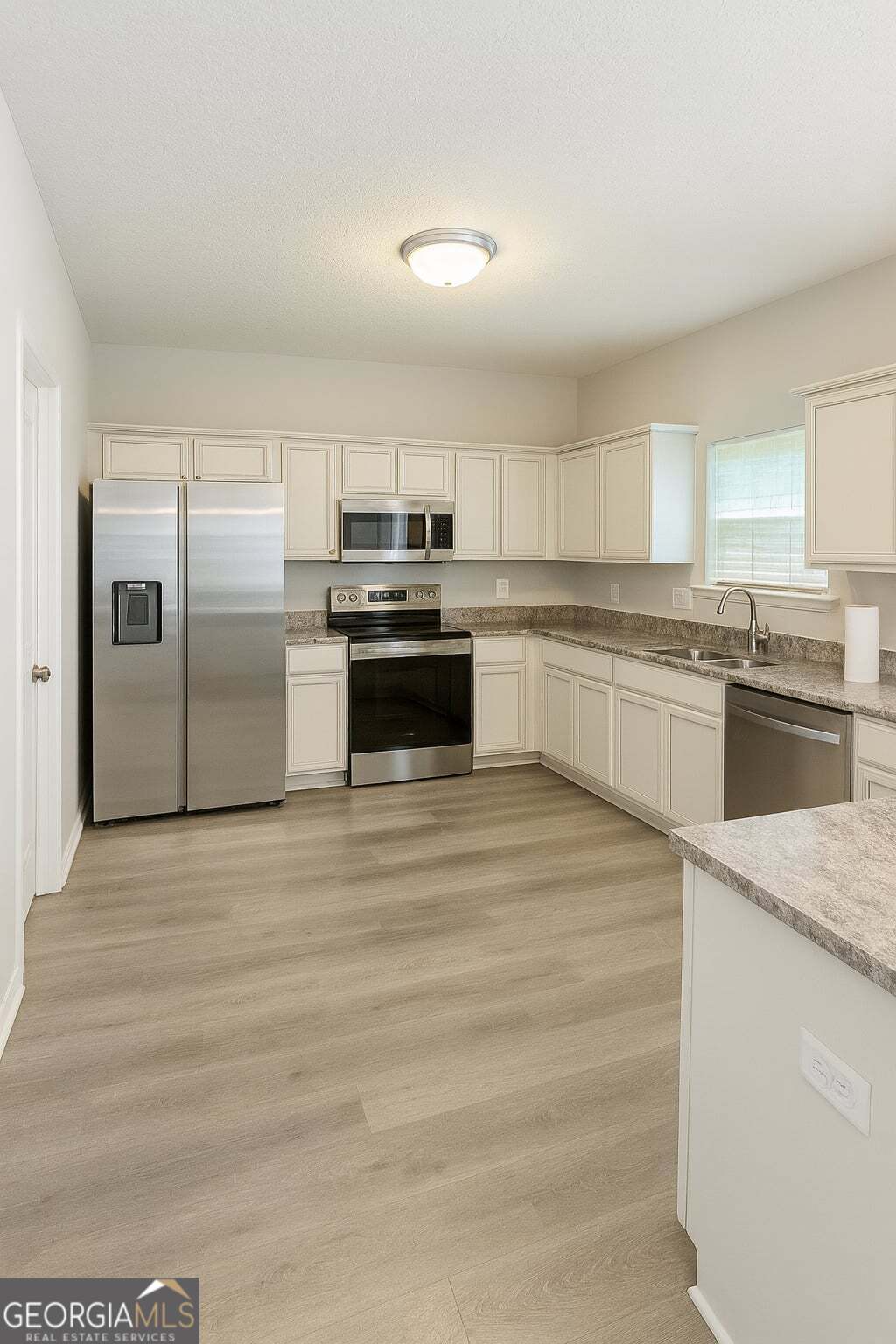 1343 Talmadge Road Property Photo 7