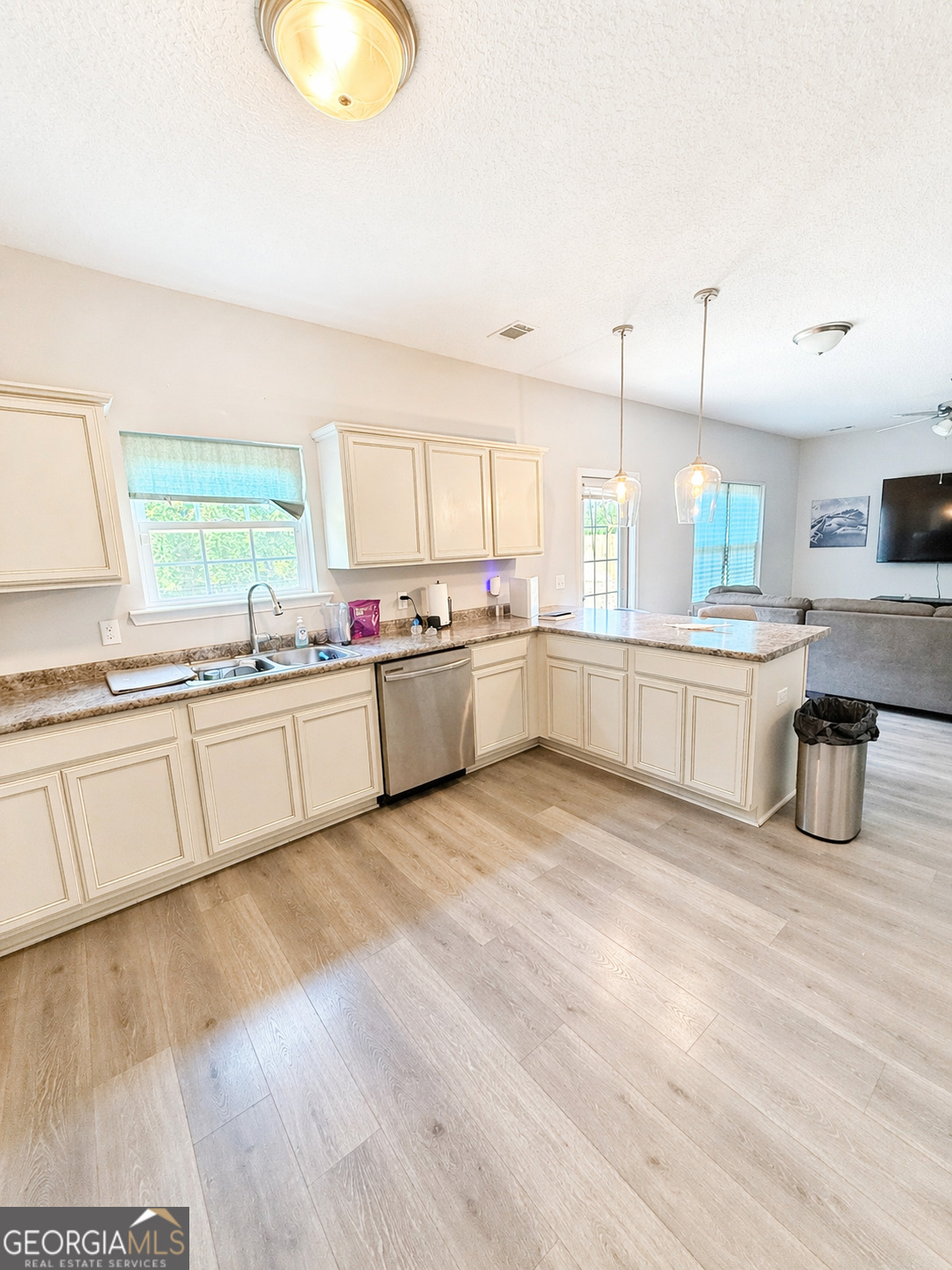1343 Talmadge Road Property Photo 8