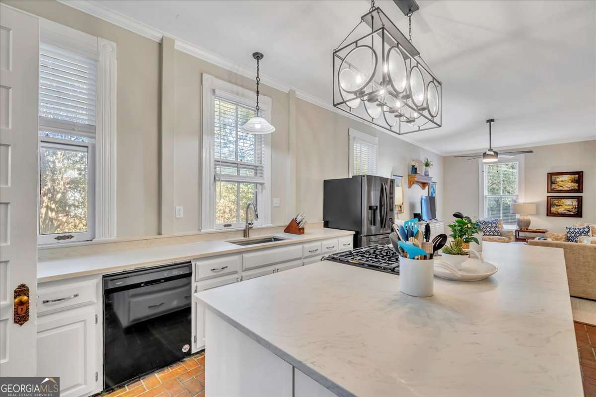 522 S Lee Street Property Photo 11