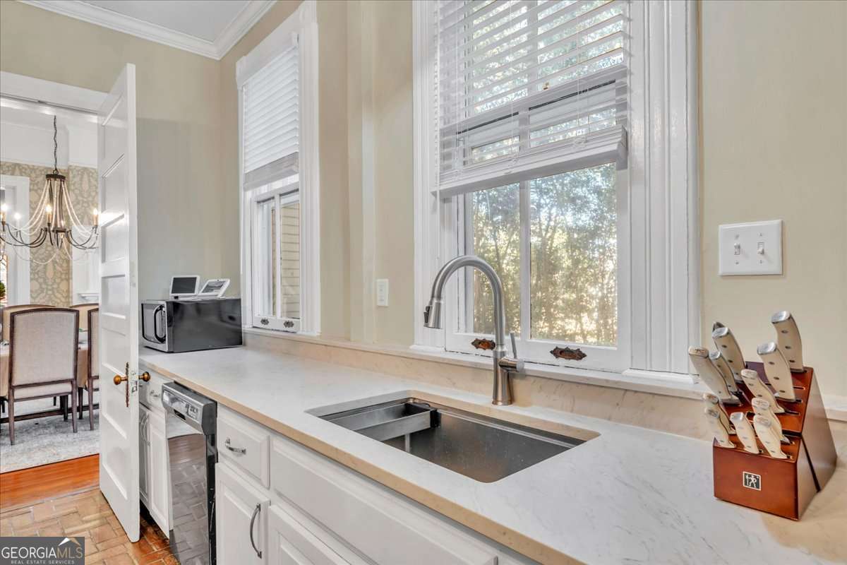 522 S Lee Street Property Photo 15