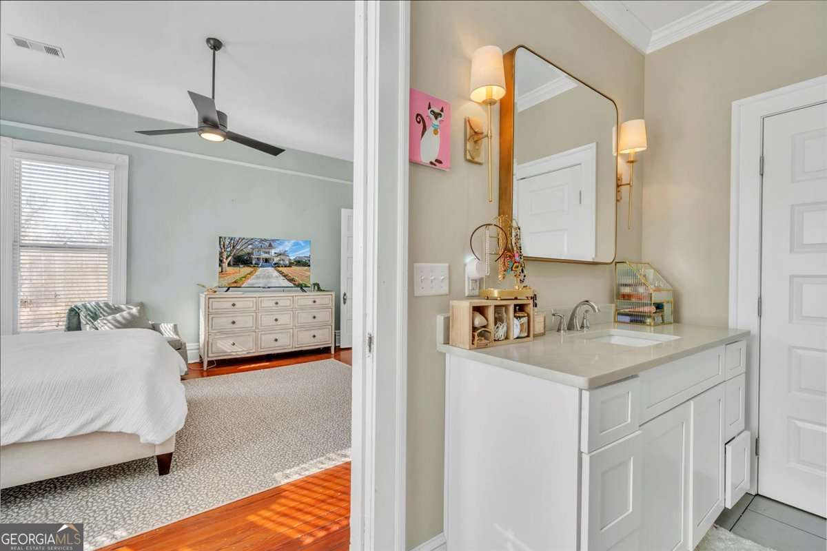 522 S Lee Street Property Photo 52