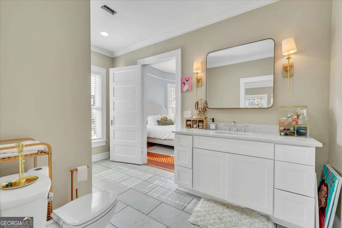 522 S Lee Street Property Photo 53