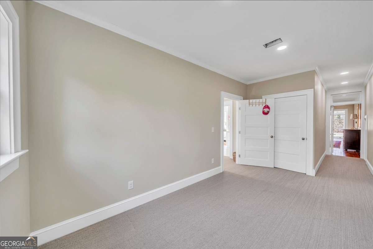 522 S Lee Street Property Photo 57