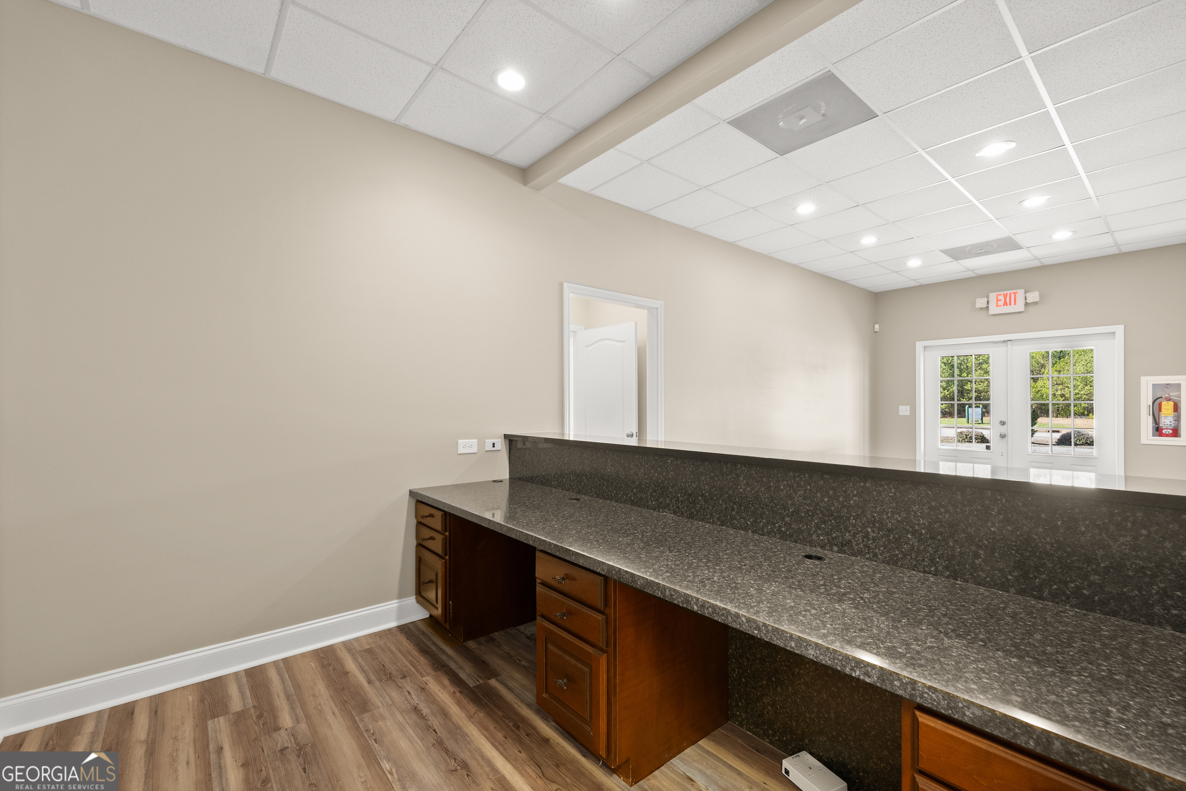135 Midway Crossing Property Photo 8