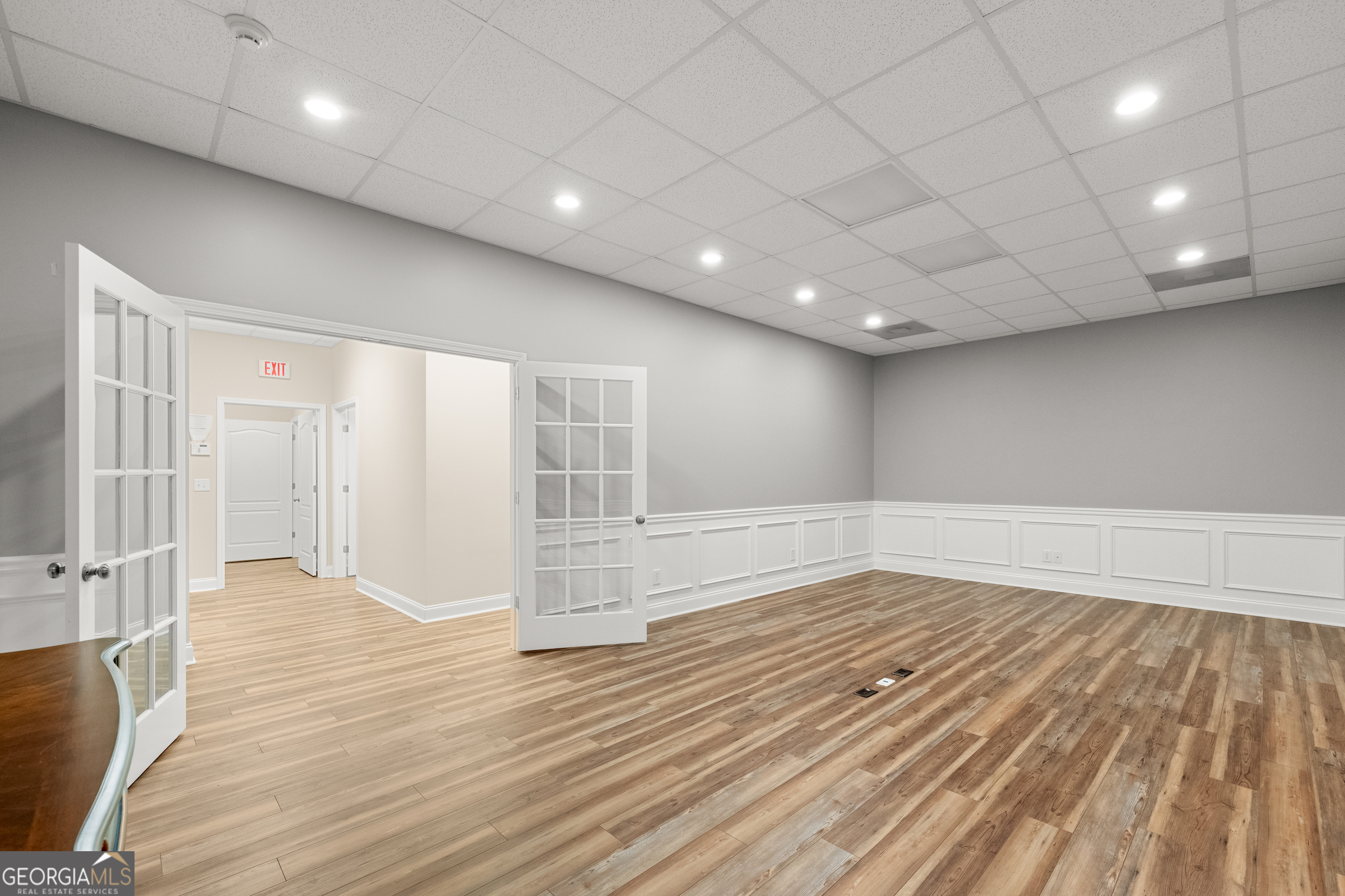 135 Midway Crossing Property Photo 17