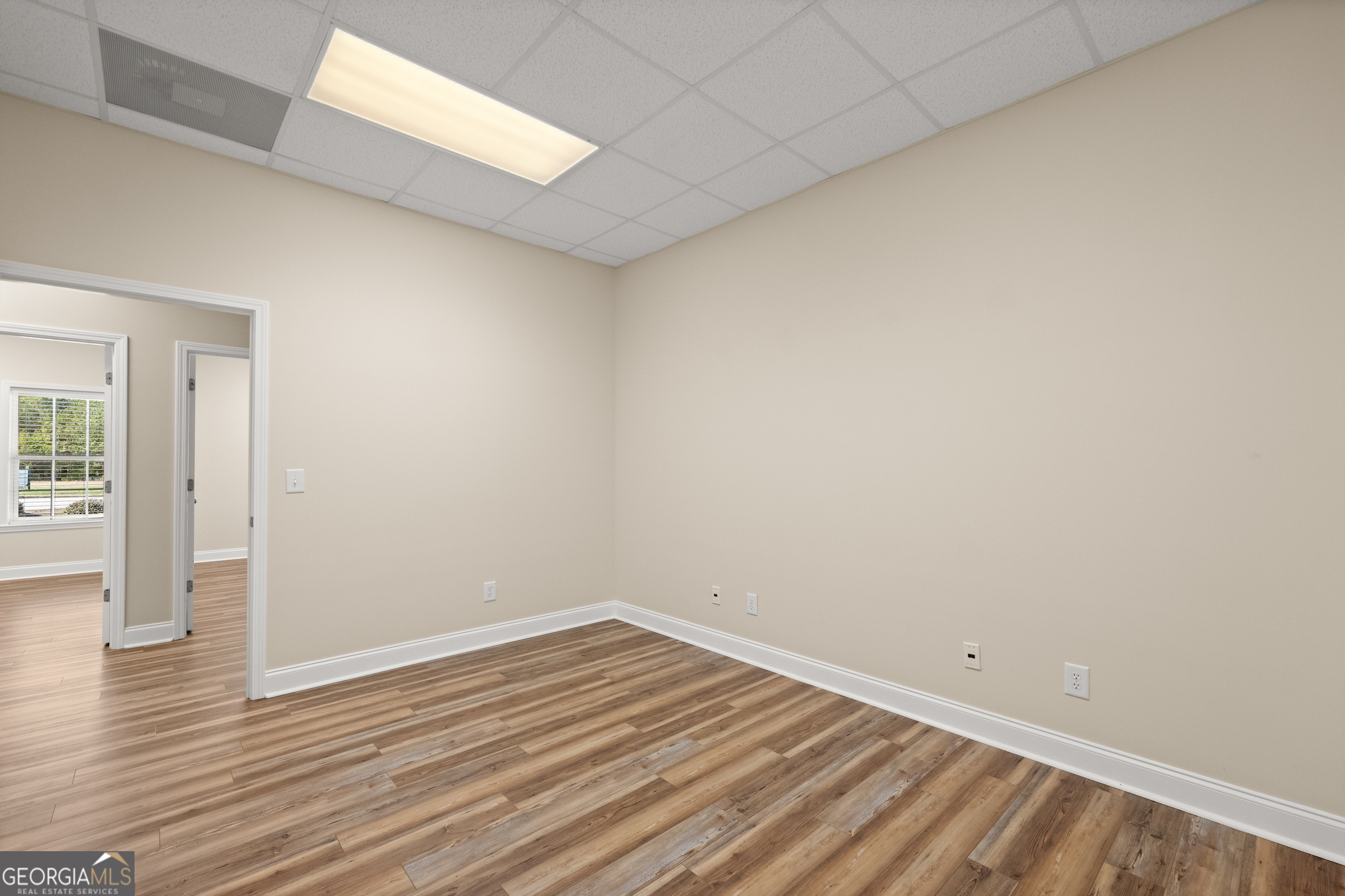 135 Midway Crossing Property Photo 20