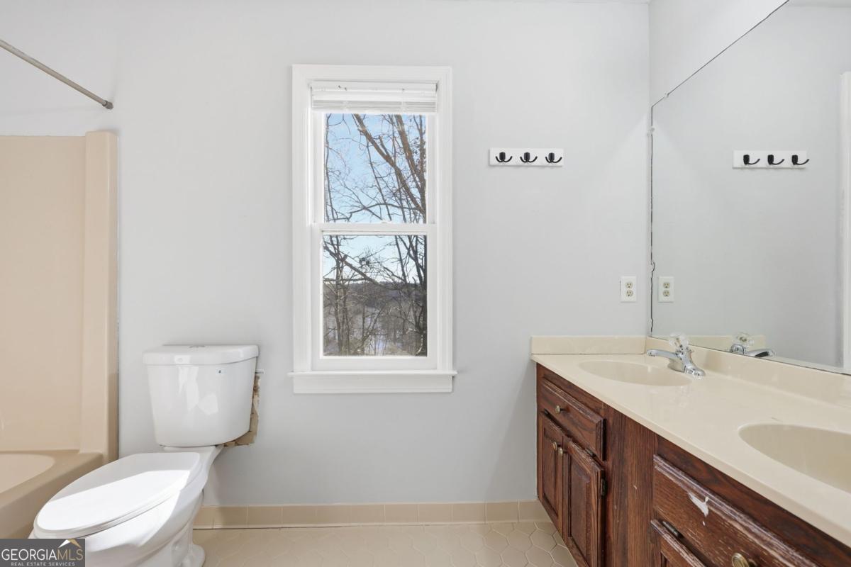2453 Basin Court Property Photo 29