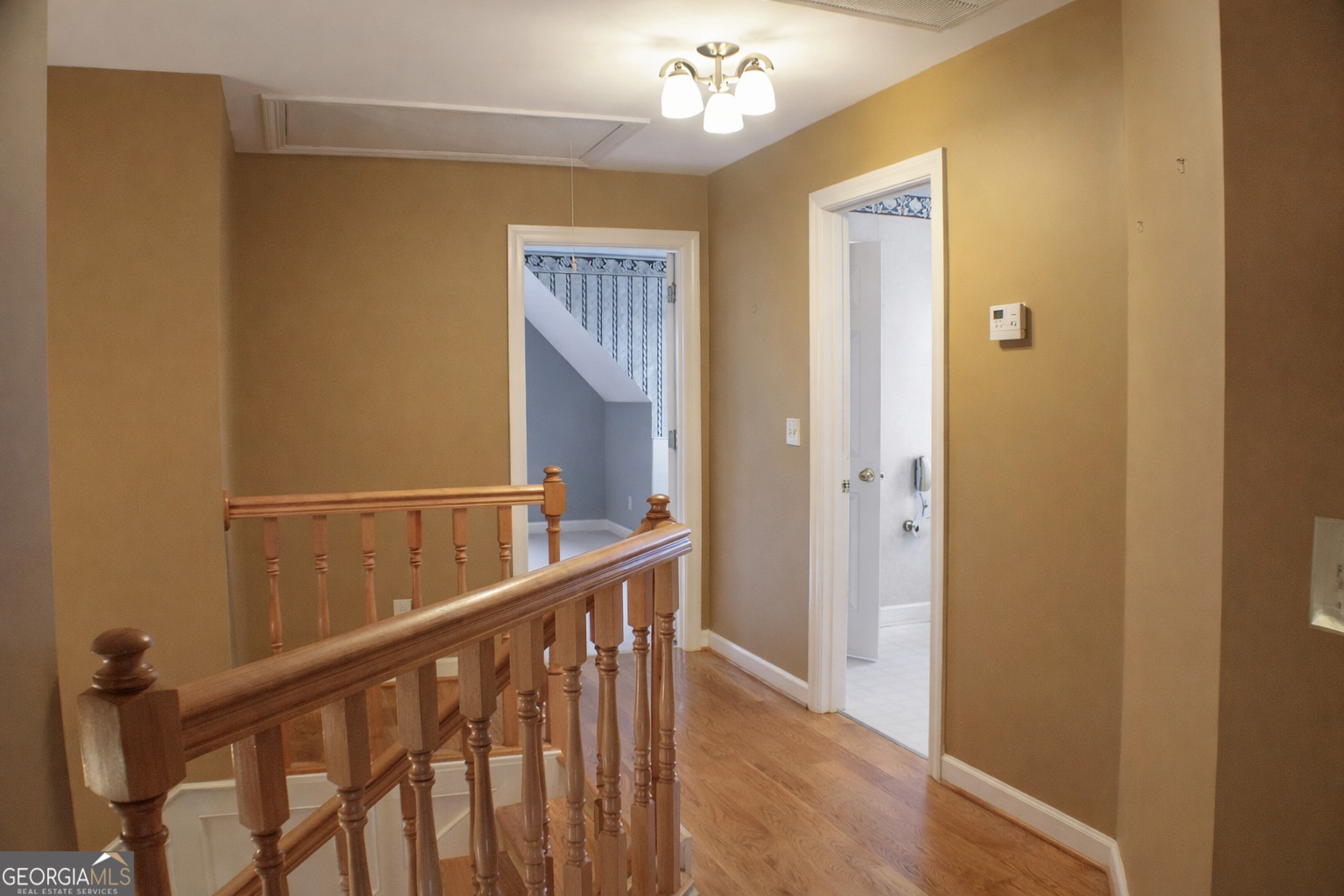 4 Townview Road Se Property Photo 19
