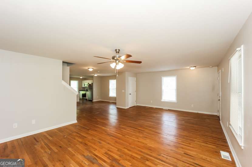 1112 Smith Street Property Photo 2