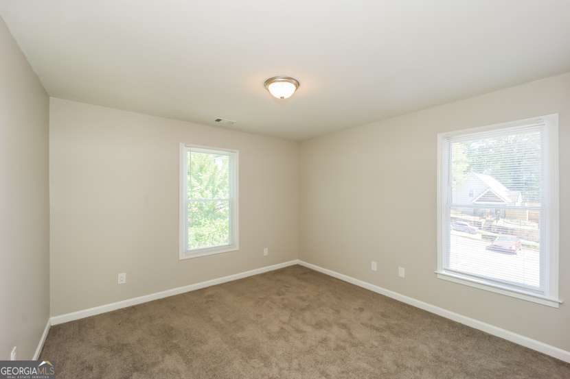 1112 Smith Street Property Photo 12