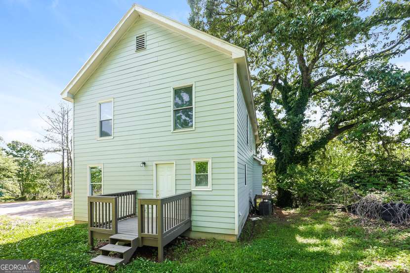 1112 Smith Street Property Photo 15
