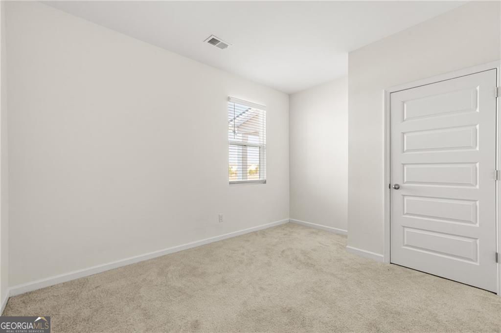 32 Graham Campbell Lane Property Photo 11