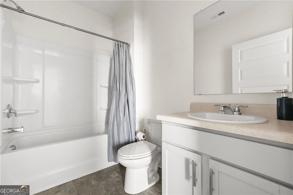 32 Graham Campbell Lane Property Photo 13