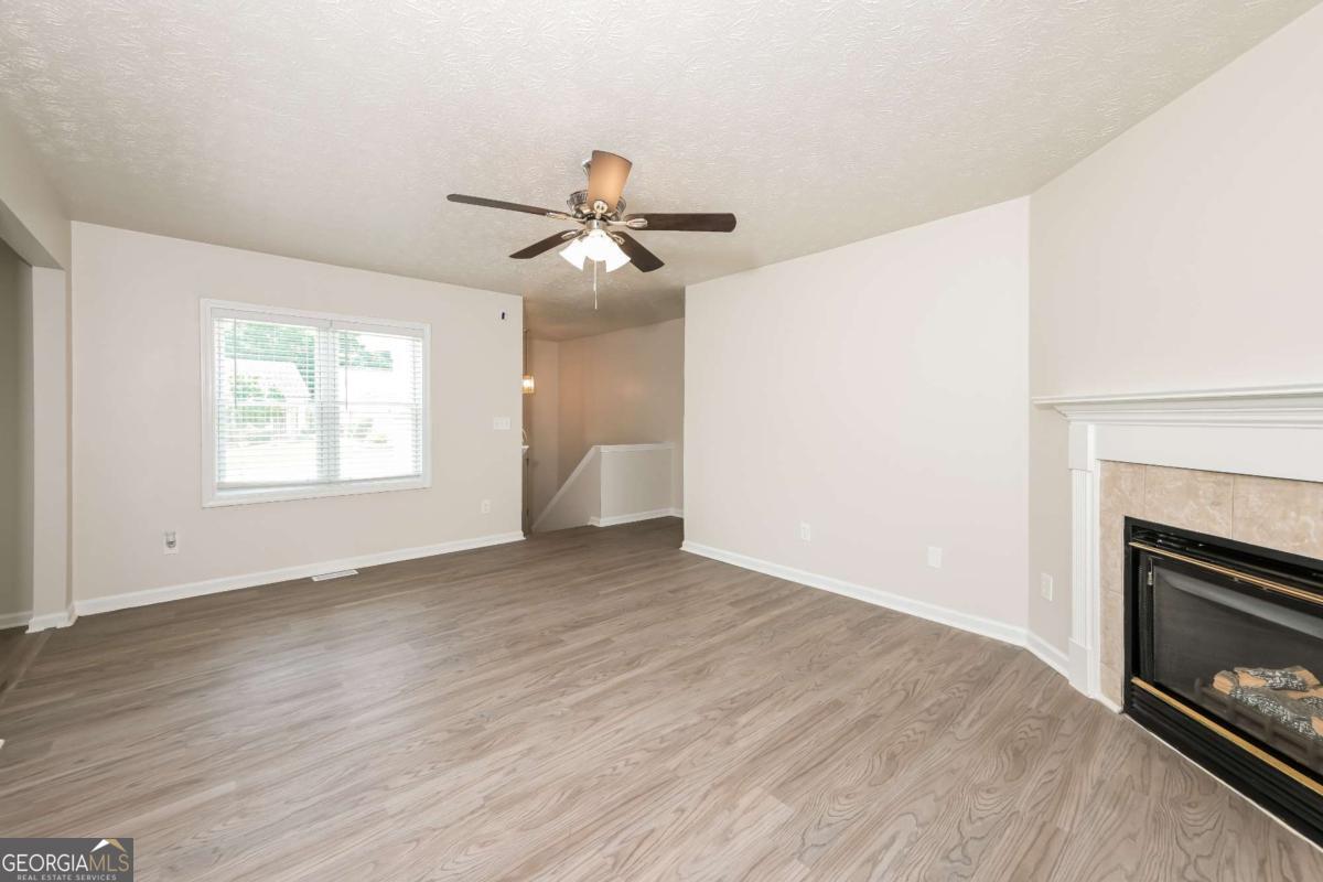 113 Garden Walk Property Photo 6