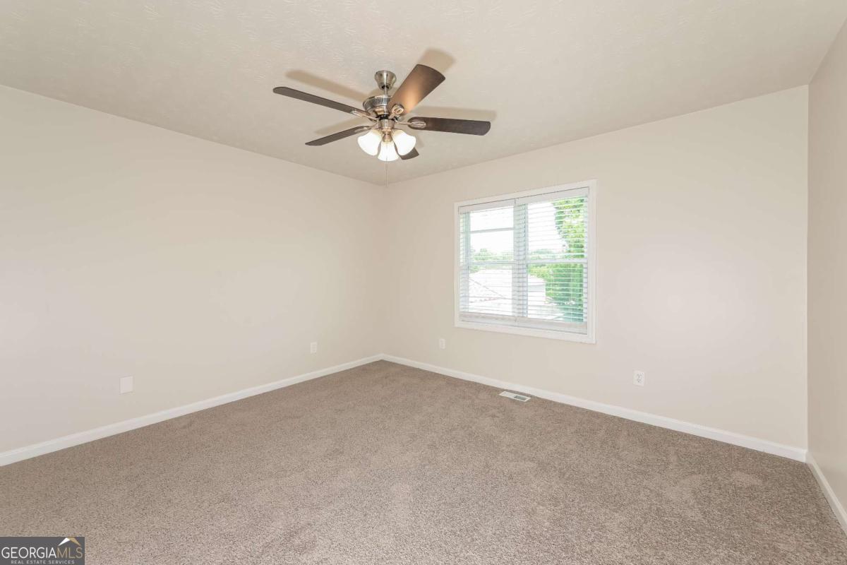 113 Garden Walk Property Photo 10