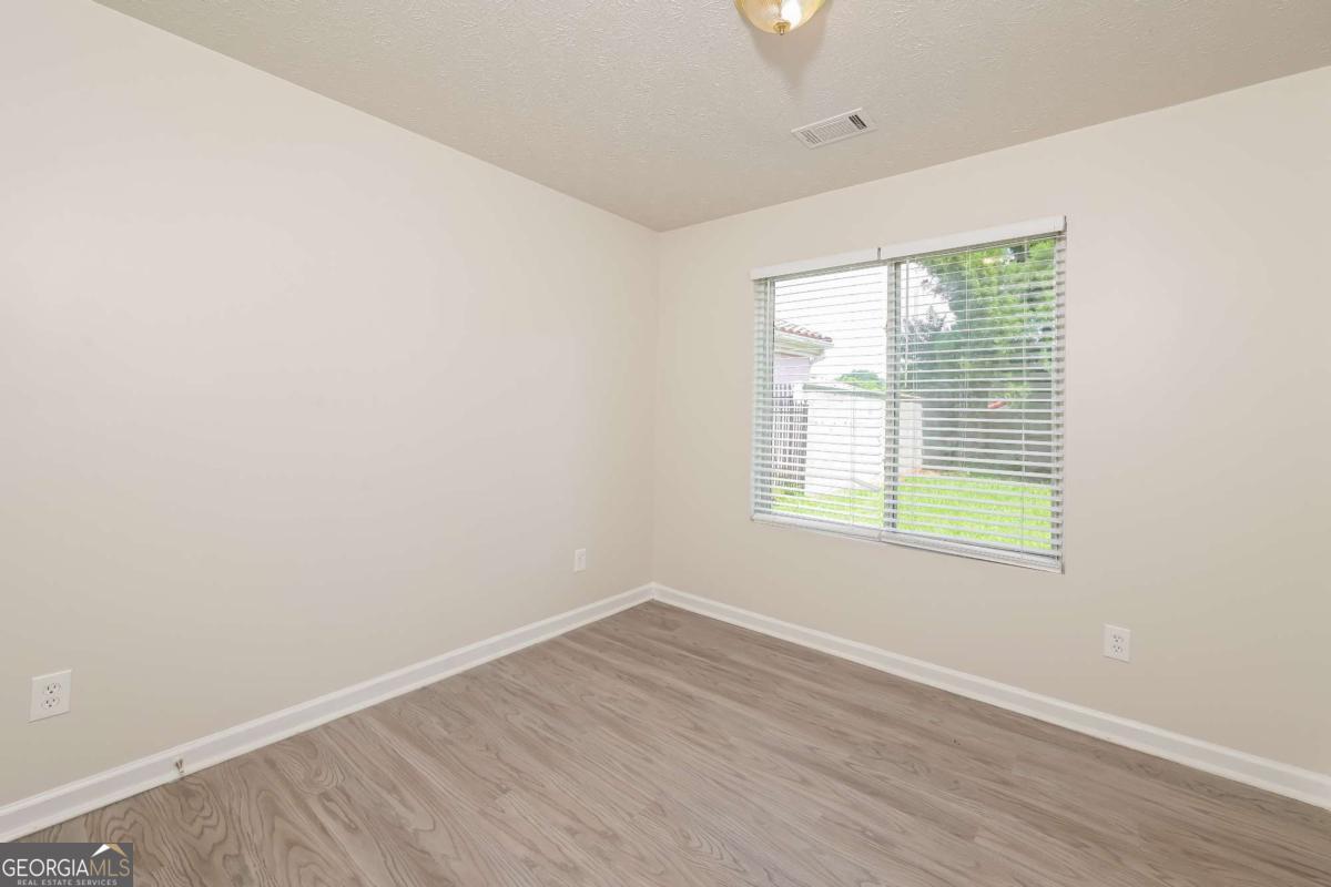 113 Garden Walk Property Photo 11