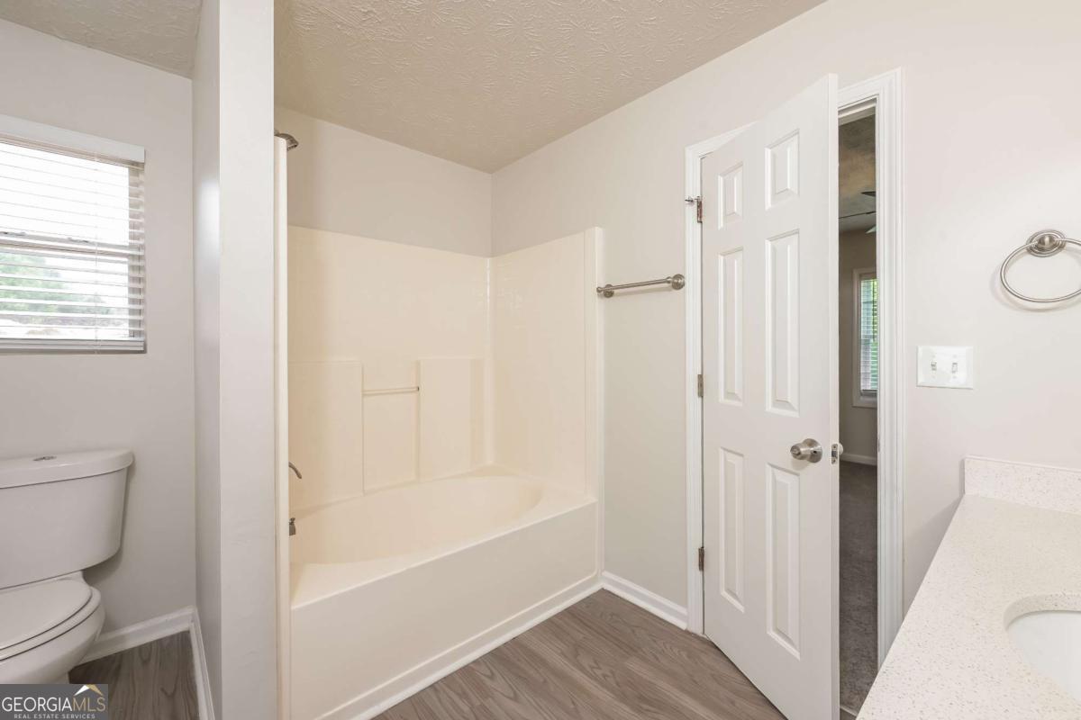 113 Garden Walk Property Photo 14