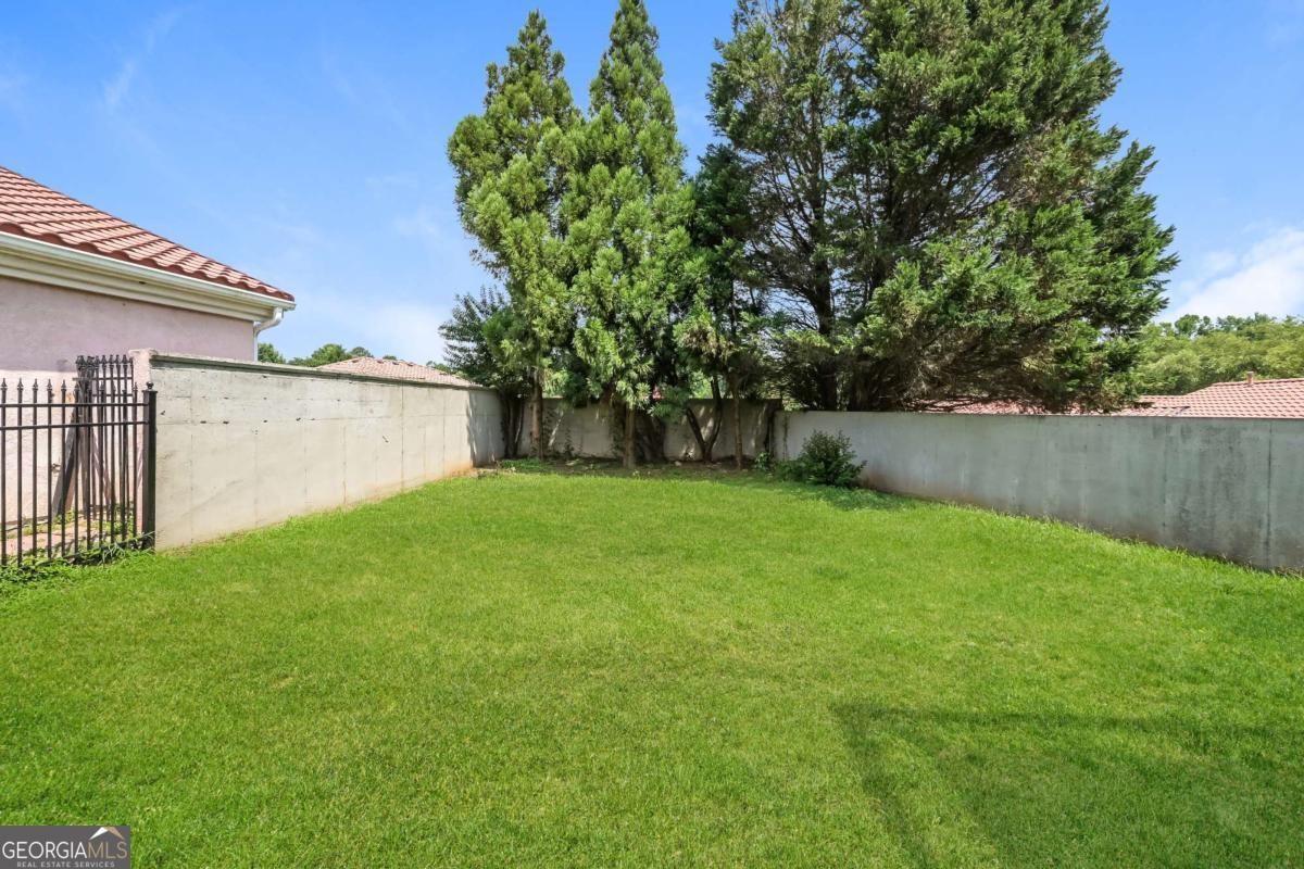 113 Garden Walk Property Photo 25