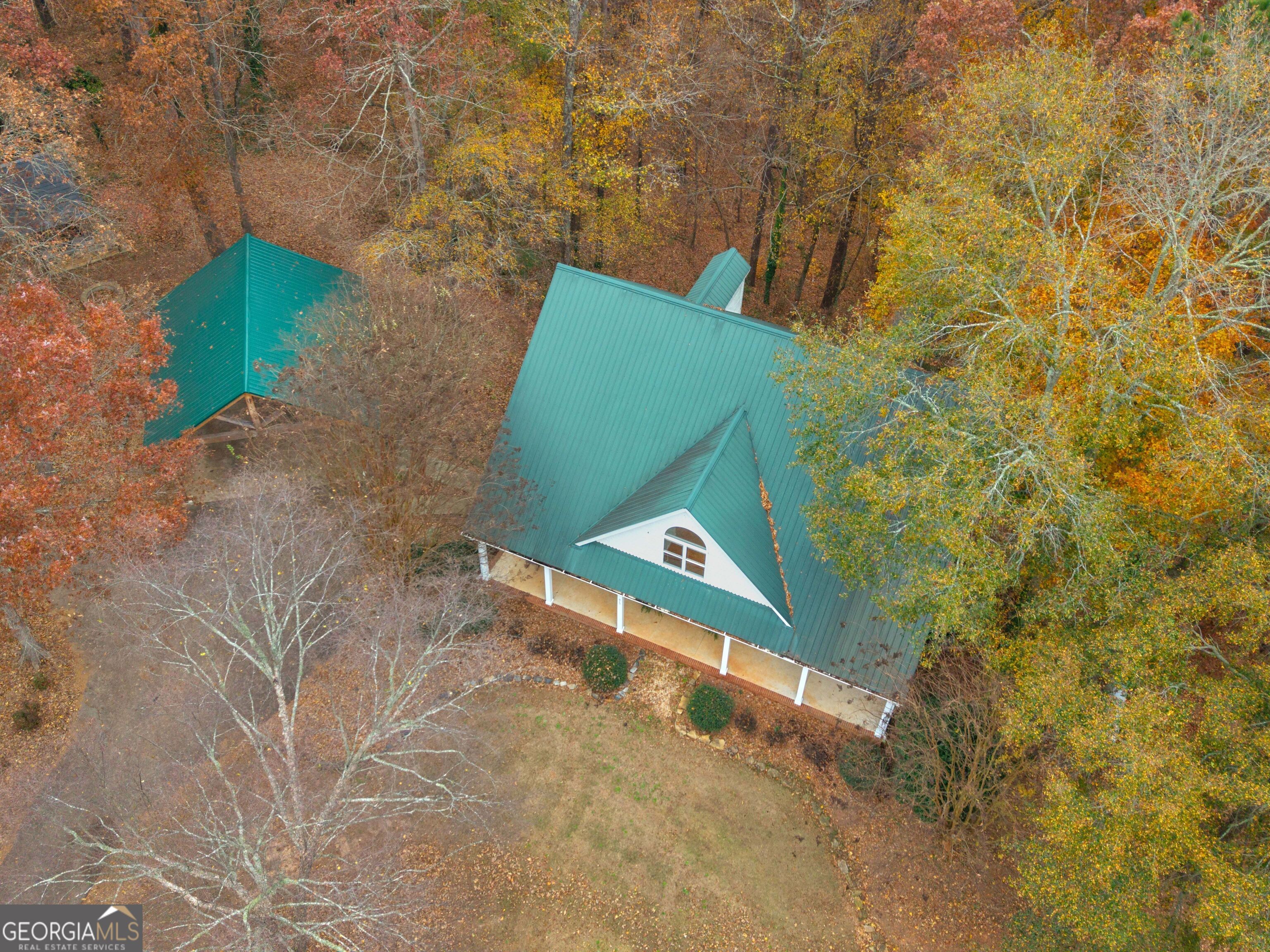 915 Rocky Creek Road Property Photo 3