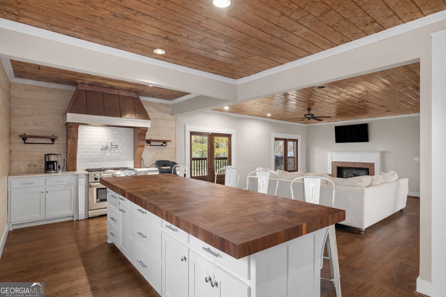 915 Rocky Creek Road Property Photo 8