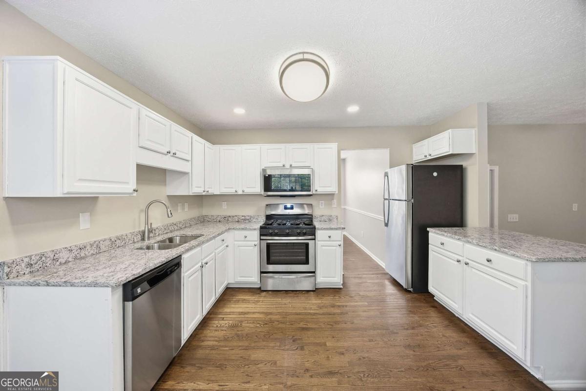 640 S Preston Court Property Photo 4