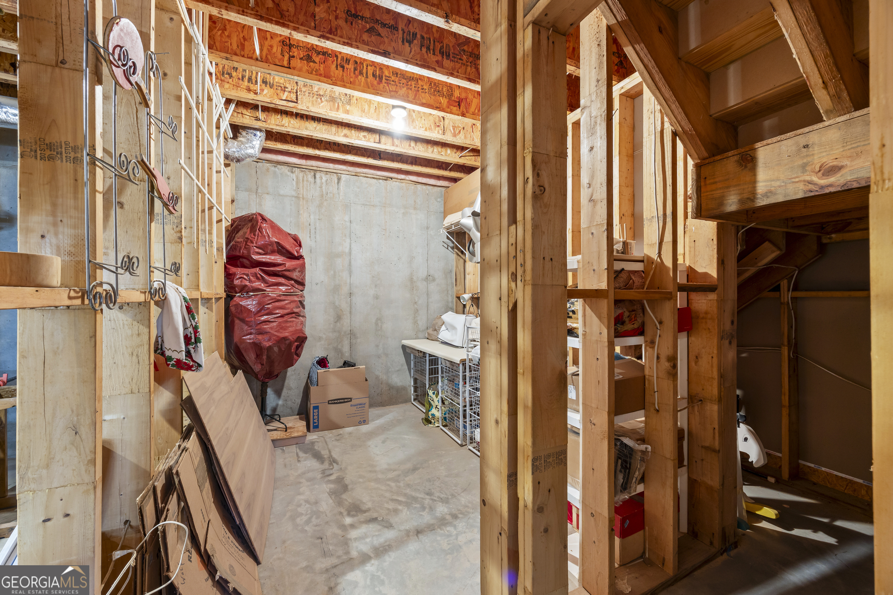 1060 Fox Hollow Court Property Photo 65