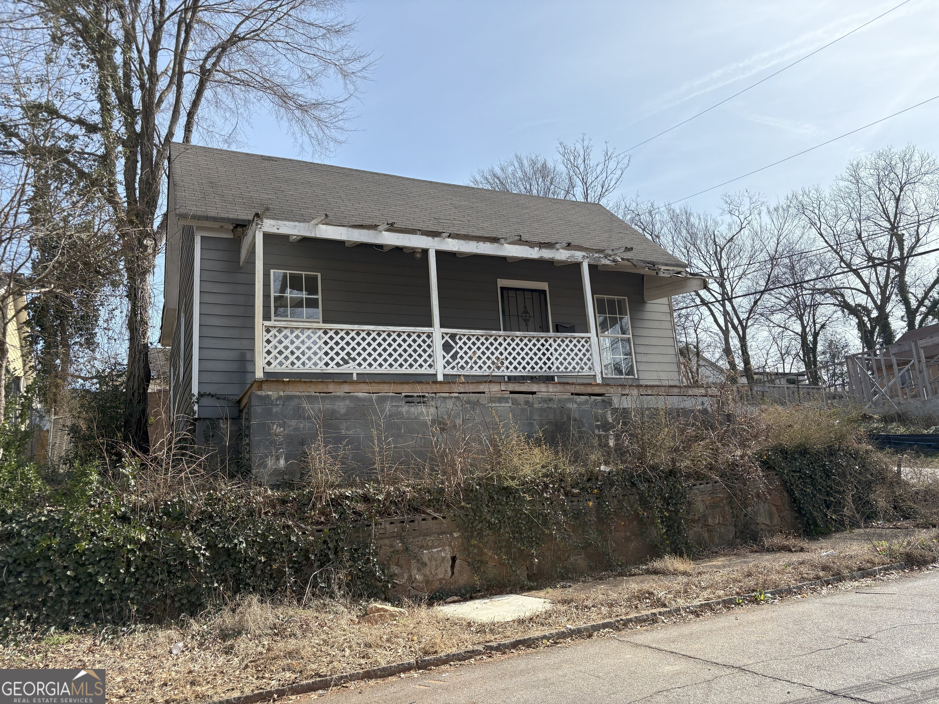 934 Smith Street SW Property Photo 1
